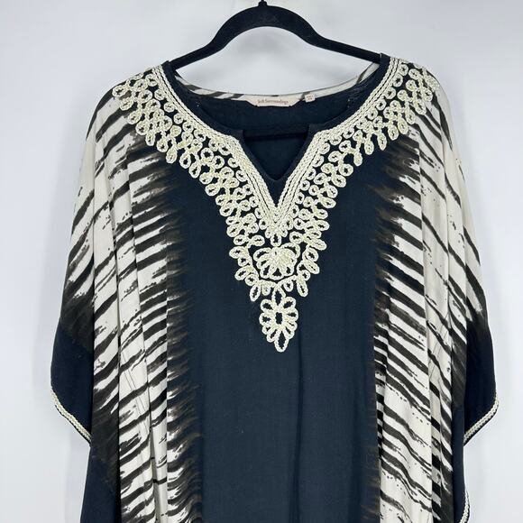 Soft Surroundings Kaftan Dress Size S/M Black White Embroidered Collar Maxi - Picture 3 of 10